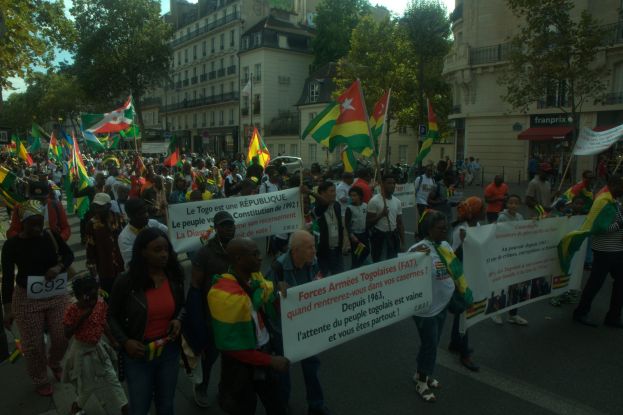 Paris: 2 septembre 201, la colère et le ras-le bol gagnent Paris