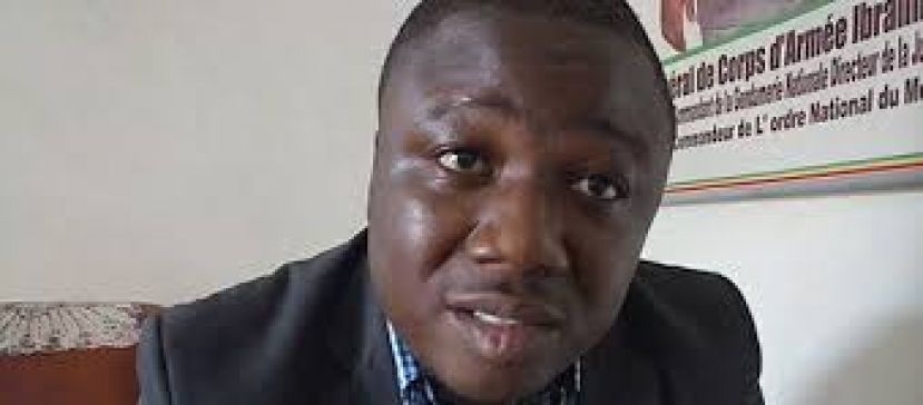 Conakry, Guinee : Boubacar Camara, le directeur du groupe de presse Gangan TV a été  libéré ce soir du 31 octobre après des heures à la gendarmerie