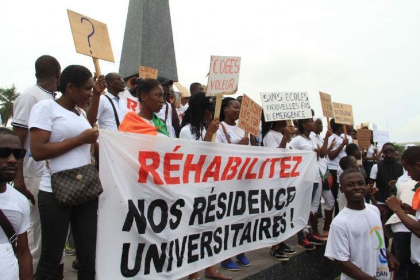Université Félix Houphouët-Boigny d’Abidjan: Sit-in d’étudiants pour demander la libération de 40 des leurs incarcérés