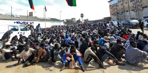 En Libye, des migrants vendus sur des « marchés aux esclaves »